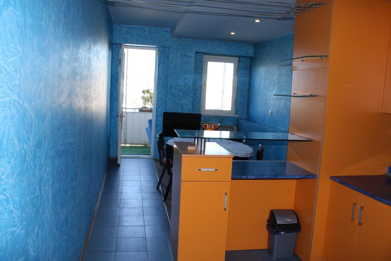Herrmas Hostel Tbilisi Exteriör bild
