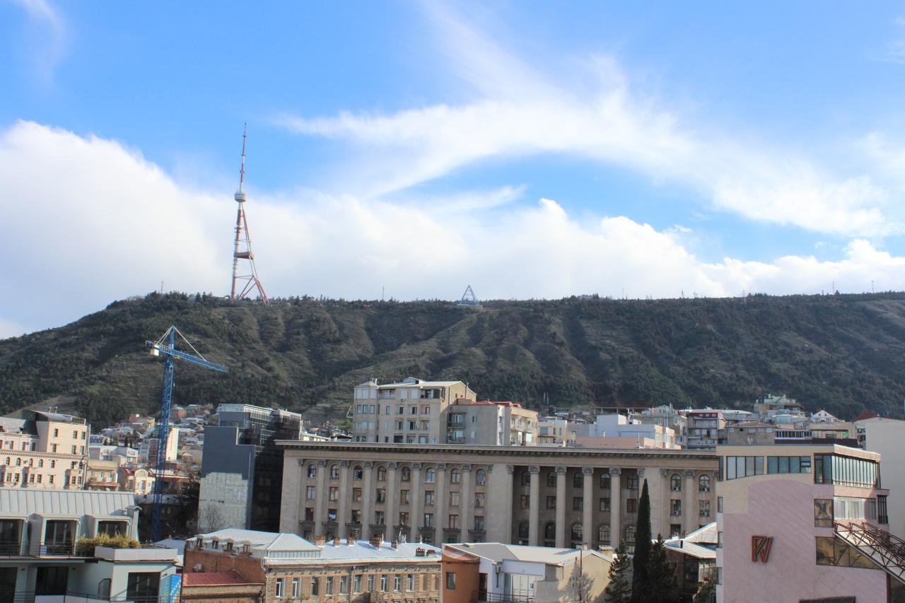 Herrmas Hostel Tbilisi Exteriör bild