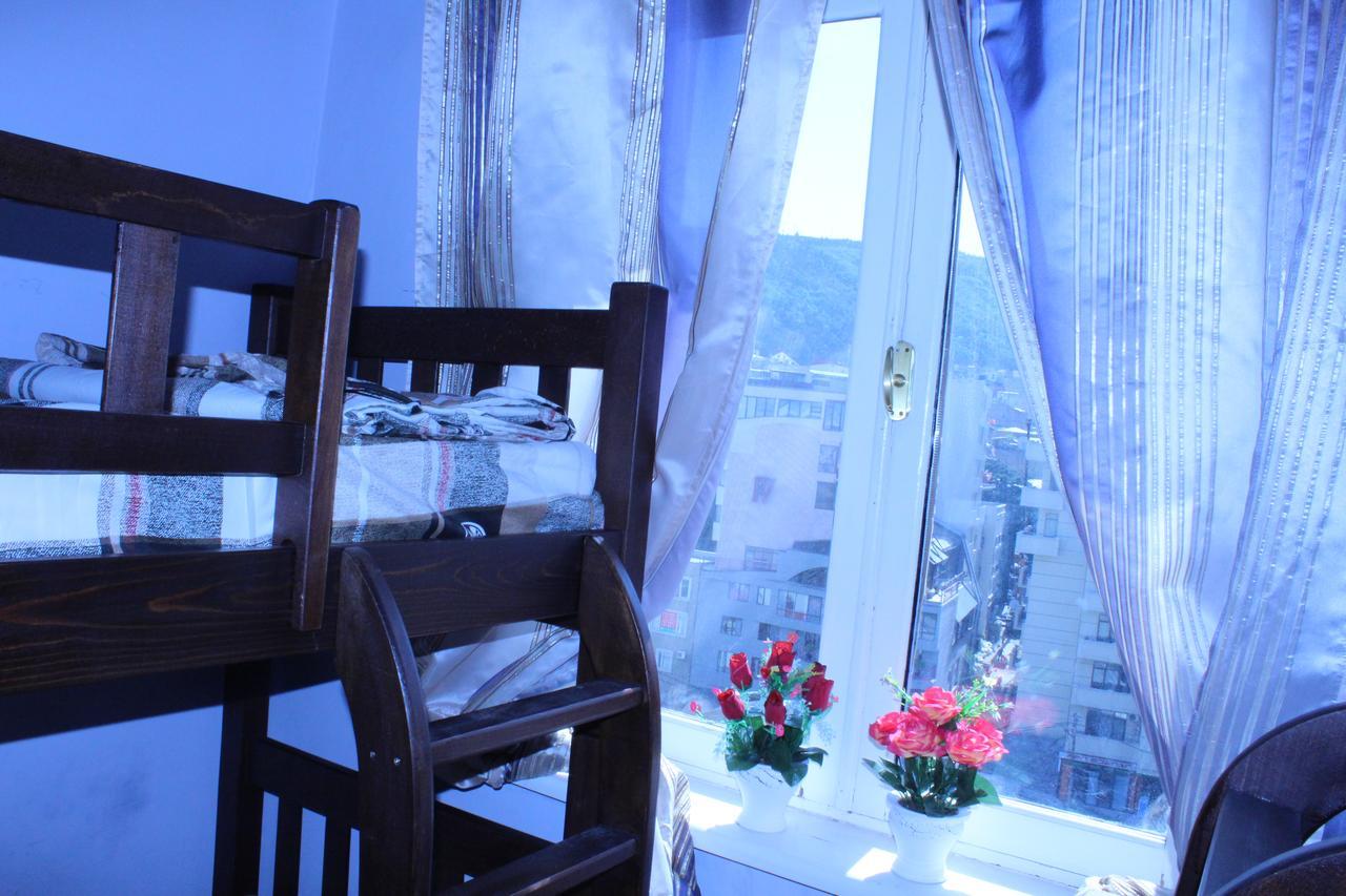 Herrmas Hostel Tbilisi Exteriör bild