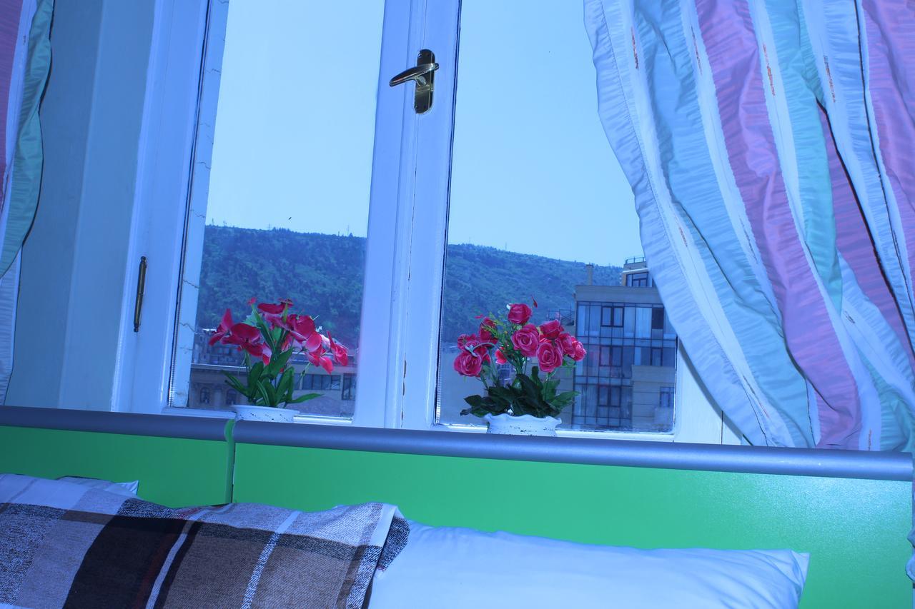 Herrmas Hostel Tbilisi Exteriör bild